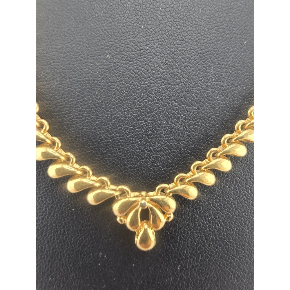 Vintage Monet Estate Necklace Gold Tone Teardrop Link V Shape 16in